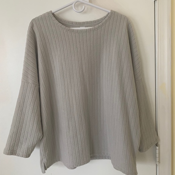 Old Navy sweater - Picture 1 of 3